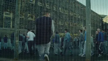 Backdrop to the movie "Starred Up" #1185415