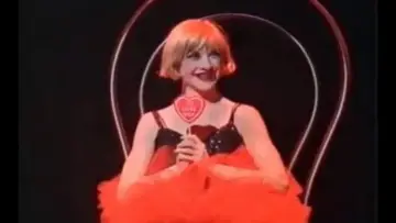Backdrop to the movie "Cabaret" #975313