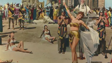 Backdrop to the movie "The Queen of Babylon" #1619388