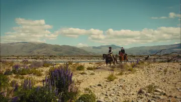 Backdrop to the movie "Slow West" #996330