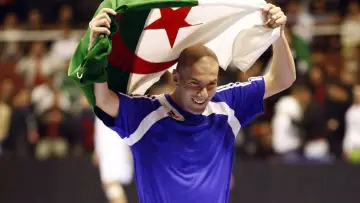 Backdrop to the movie "Zidane, un destin d
