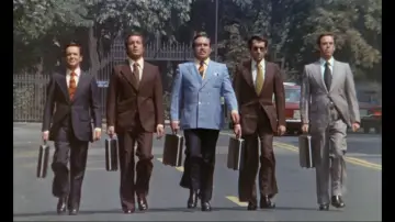Backdrop to the movie "Los nuevos españoles" #1195564