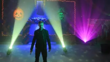 Backdrop to the movie "The Guest" #851119