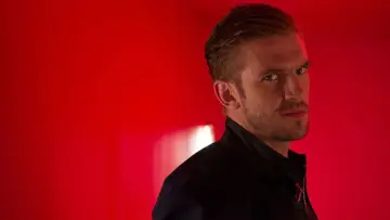 Backdrop to the movie "The Guest" #851120