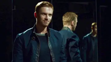 Backdrop to the movie "The Guest" #851251