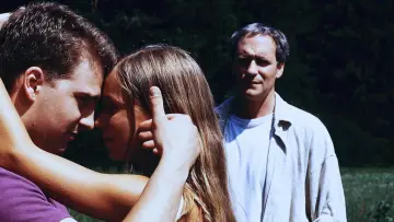 Backdrop to the movie "Kissing My Sister" #897642