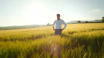 Backdrop to the movie "1: Nenokkadine" #818719