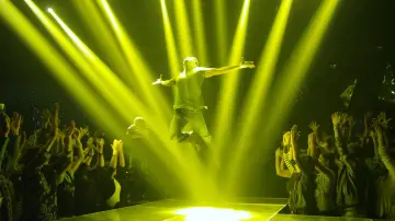Backdrop to the movie "1: Nenokkadine" #818725