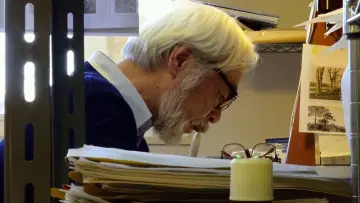 Backdrop to the movie "The Kingdom of Dreams and Madness" #394235