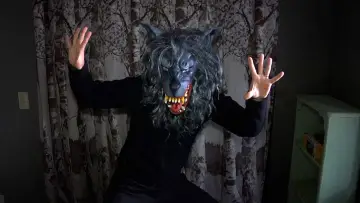 Backdrop to the movie "Creep" #886607