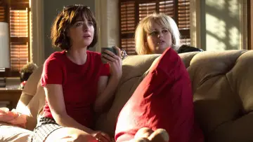 Backdrop to the movie "How to Be Single" #1208532