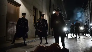 Backdrop to the movie "Live by Night" #1532972