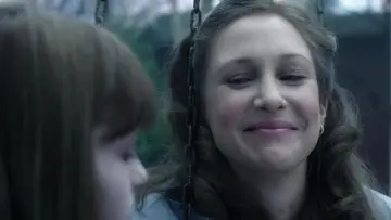 Backdrop to the movie "The Conjuring 2" #1178581