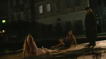 Backdrop to the movie "Killer Mermaid" #1127608