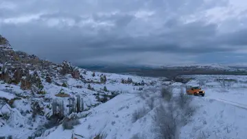 Backdrop to the movie "Winter Sleep" #985814