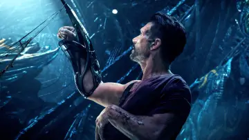 Backdrop to the movie "Beyond Skyline" #376823