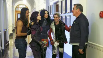 Backdrop to the movie "Descendants" #691617