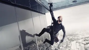 Backdrop to the movie "Mechanic: Resurrection" #1235475