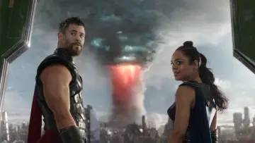Backdrop to the movie "Thor: Ragnarok" #767842