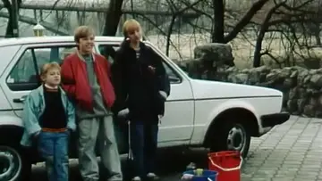 Backdrop to the movie "Car Washers" #1174002