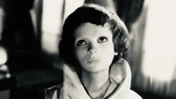 Backdrop to the movie "Eyes Without a Face" #985833