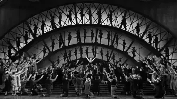 Backdrop to the movie "Gold Diggers of 1933" #1096061