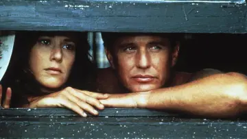 Backdrop to the movie "Betrayed" #1082365