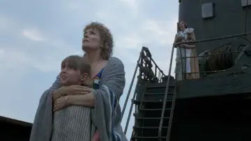 Backdrop to the movie "Death Ship" #414976