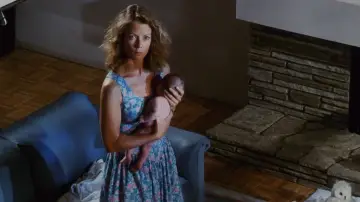 Backdrop to the movie "The Guardian" #462258