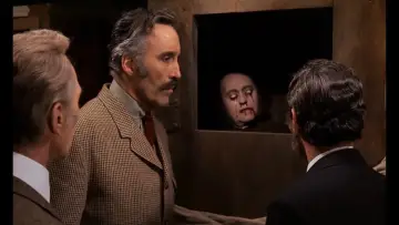 Backdrop to the movie "Horror Express" #411870