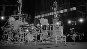 Backdrop to the movie "Mickey One" #1127761