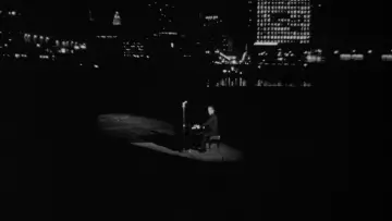 Backdrop to the movie "Mickey One" #1127764