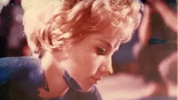 Backdrop to the movie "Mondo Cane" #1133396