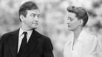 Backdrop to the movie "Now, Voyager" #1041590