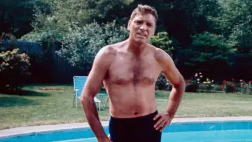 Backdrop to the movie "The Swimmer" #1031222