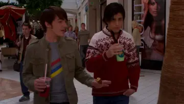 Backdrop to the movie "Merry Christmas, Drake & Josh" #1079033