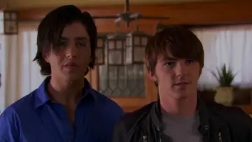 Backdrop to the movie "Merry Christmas, Drake & Josh" #1079055