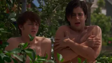 Backdrop to the movie "Merry Christmas, Drake & Josh" #1079066
