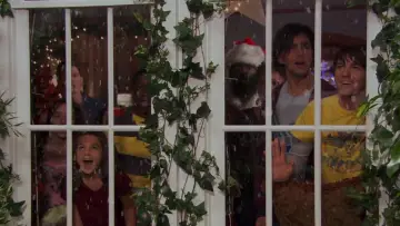 Backdrop to the movie "Merry Christmas, Drake & Josh" #1079134
