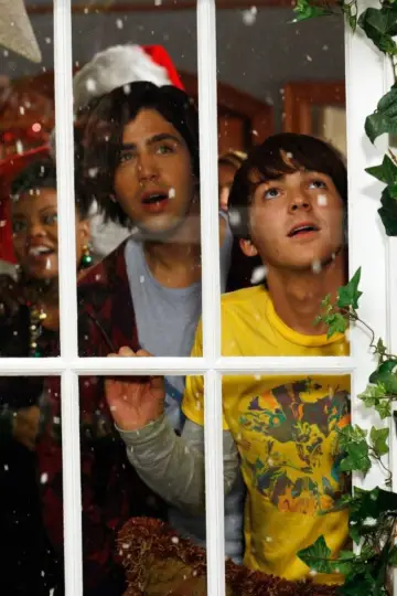 Poster to the movie "Merry Christmas, Drake & Josh" #1079151
