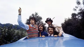 Backdrop to the movie "Magical Mystery Tour" #395775