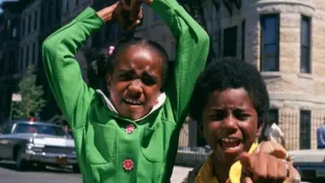 Backdrop to the movie "Crooklyn" #1076638