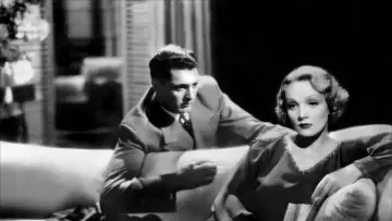 Backdrop to the movie "Blonde Venus" #492351