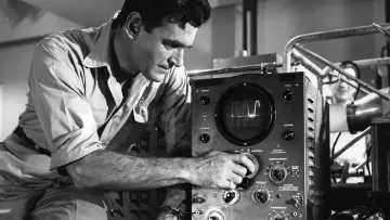 Backdrop to the movie "The Giant Claw" #1116966