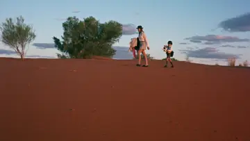 Backdrop to the movie "Walkabout" #897522