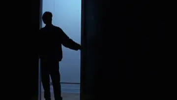 Backdrop to the movie "Light Sleeper" #1087461
