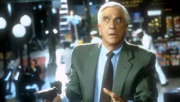 Backdrop to the movie "Naked Gun 33⅓: The Final Insult" #324003