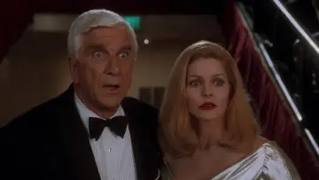 Backdrop to the movie "Naked Gun 33⅓: The Final Insult" #967593