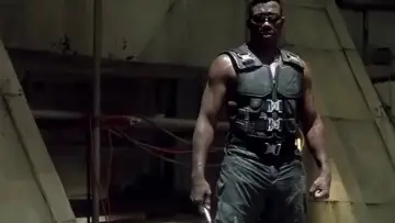 Backdrop to the movie "Blade" #621077