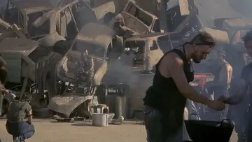 Backdrop to the movie "Solarbabies" #432846